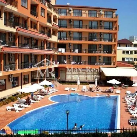Apartment обзаведено студио 25 кв м с една спалня, оборудвана кухня и балкон, подходящо за двама човека